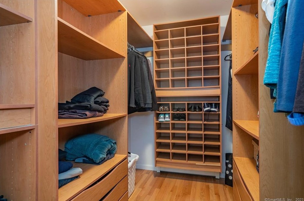 34 Taine Mountain Rd, Unionville CT  06013-1912 exterior