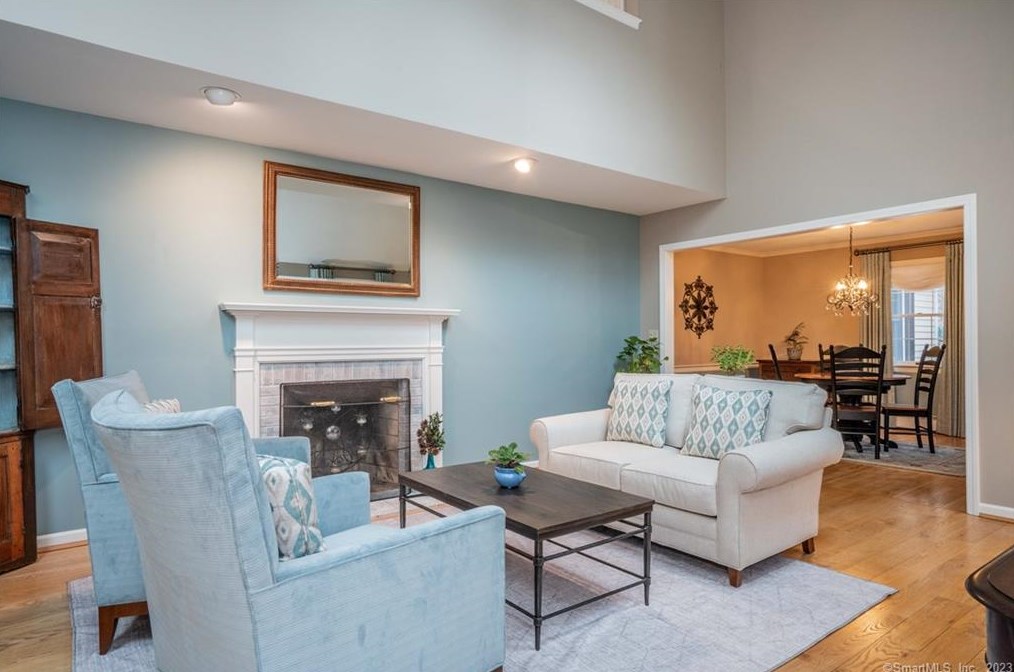 34 Taine Mountain Rd, Unionville CT  06013-1912 exterior