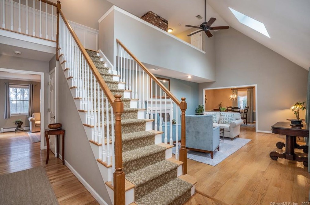 34 Taine Mountain Rd, Unionville CT  06013-1912 exterior