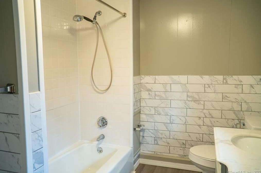 39 Orchard St, Winsted CT  06098-1919 exterior