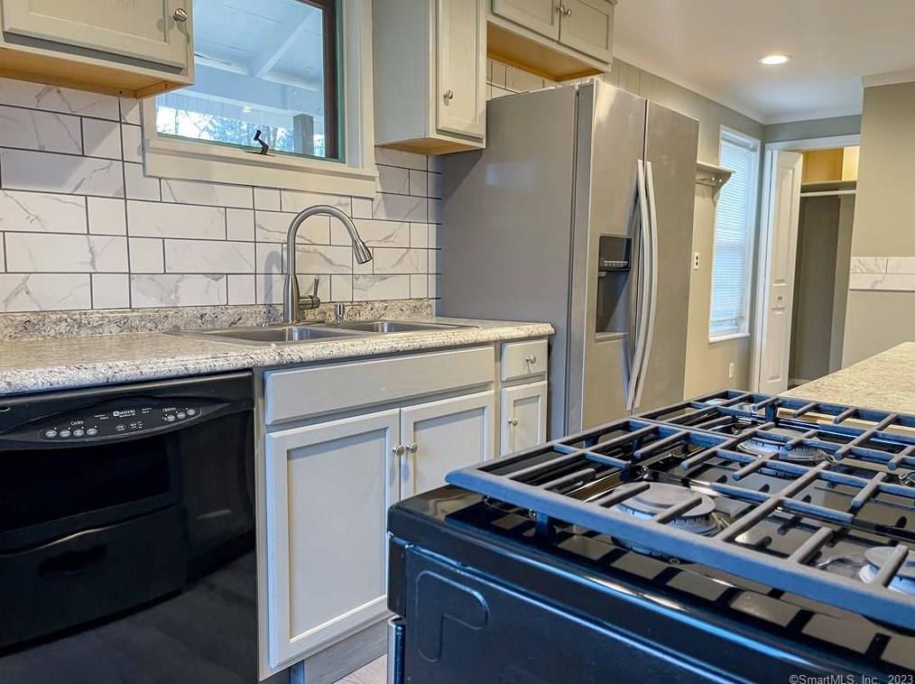 39 Orchard St, Winsted CT  06098-1919 exterior