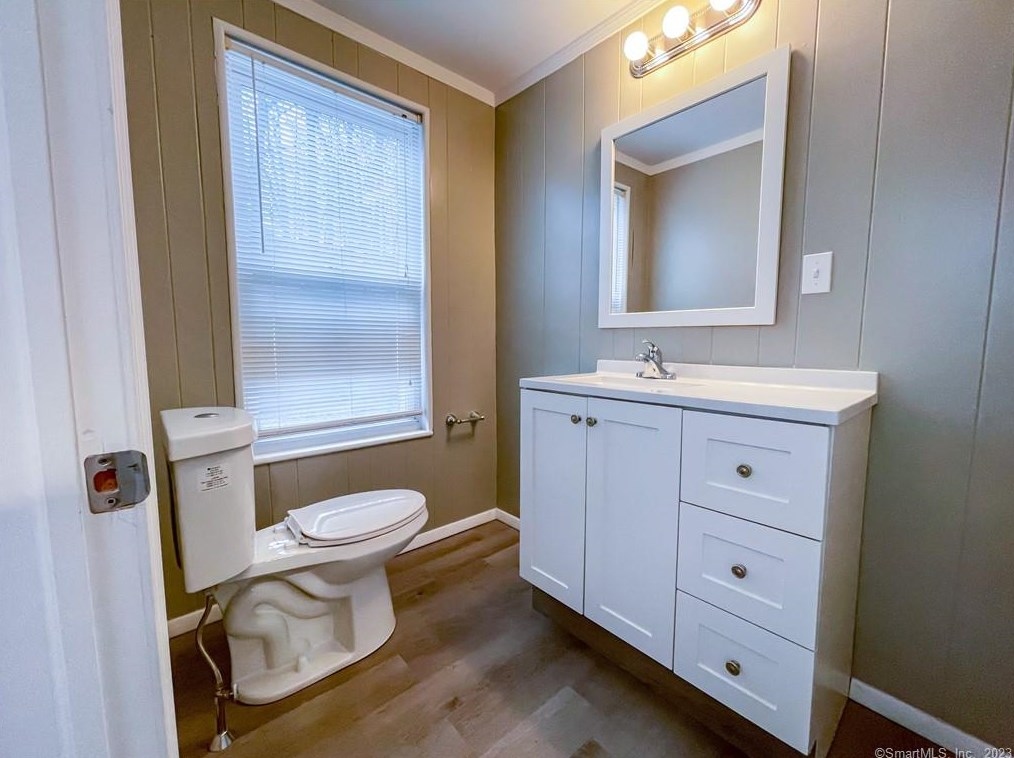 39 Orchard St, Winsted CT  06098-1919 exterior