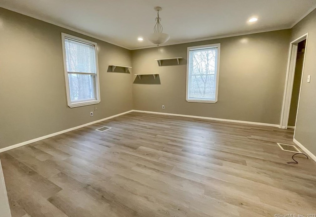 39 Orchard St, Winsted CT  06098-1919 exterior