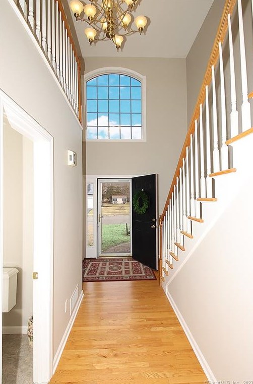 31 Meadow Brook Pl, Union City CT  06770-4789 exterior