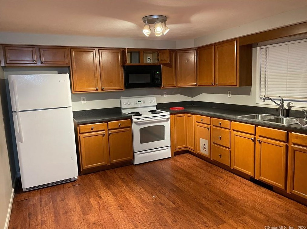 169 Springdale Ave, Meriden CT  06451-2936 exterior