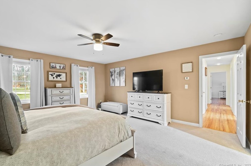 211 Devonshire Ln, Madison CT  06443-8131 exterior