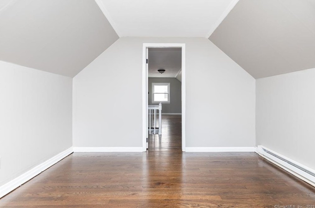 171 Roosevelt St, Hartford CT  06114-3049 exterior
