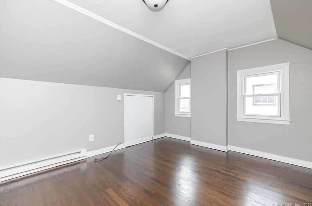 171 Roosevelt St, Hartford CT  06114-3049 exterior