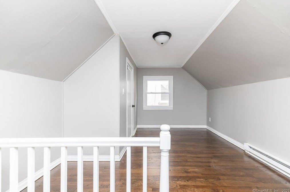 171 Roosevelt St, Hartford CT  06114-3049 exterior