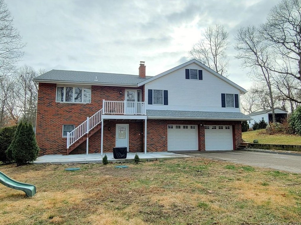 15 Asher Ave, Pawcatuck CT  06379-1709 exterior