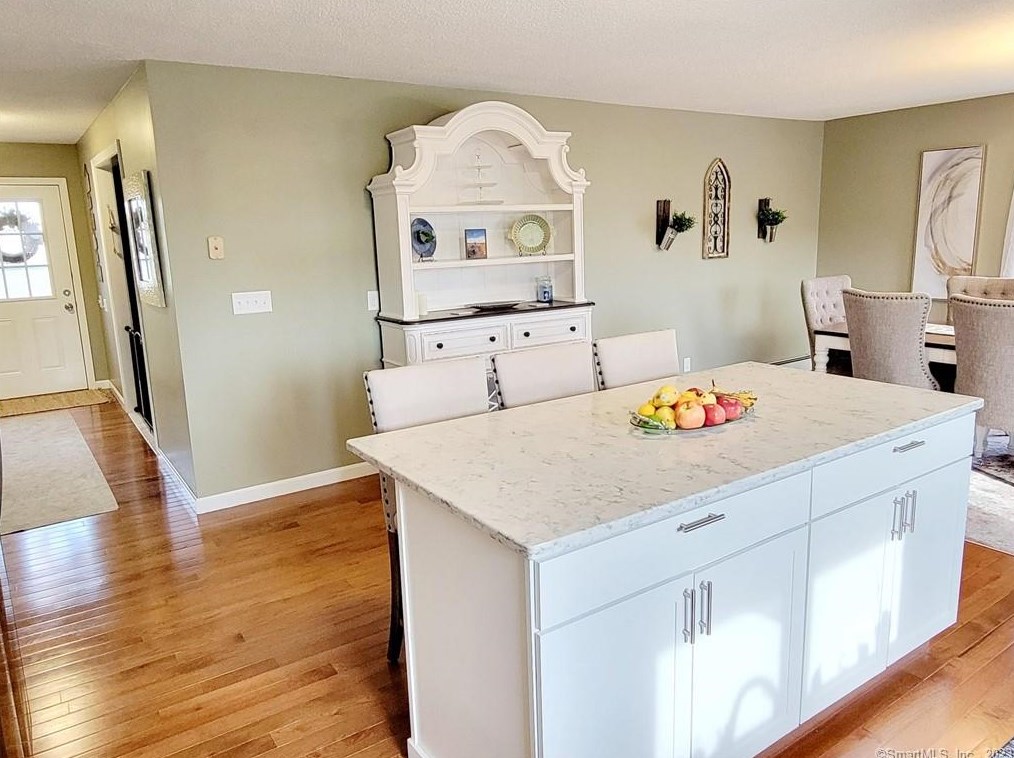 15 Asher Ave, Pawcatuck CT  06379-1709 exterior