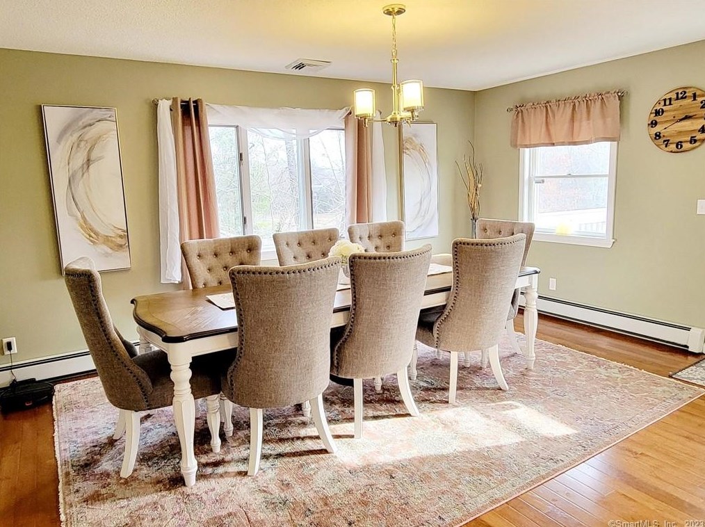 15 Asher Ave, Pawcatuck CT  06379-1709 exterior