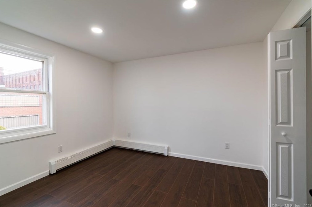 71 Vine St, Meriden CT  06451-2849 exterior