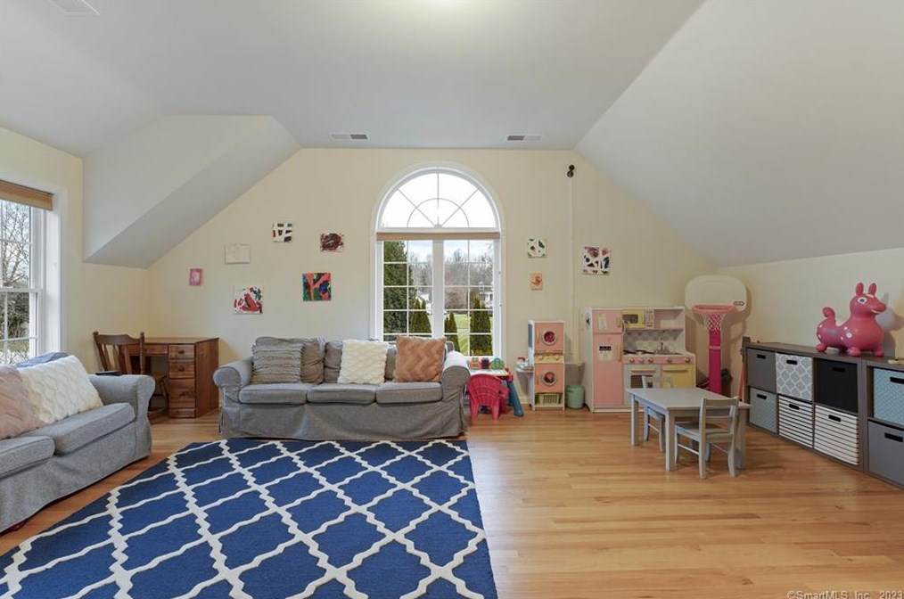 46 Allison Dr, Madison CT  06443-2174 exterior