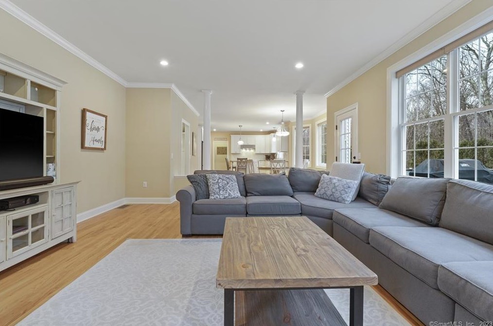 46 Allison Dr, Madison CT  06443-2174 exterior