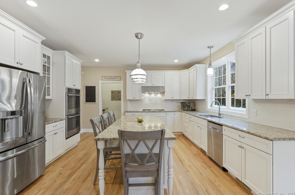 46 Allison Dr, Madison CT  06443-2174 exterior