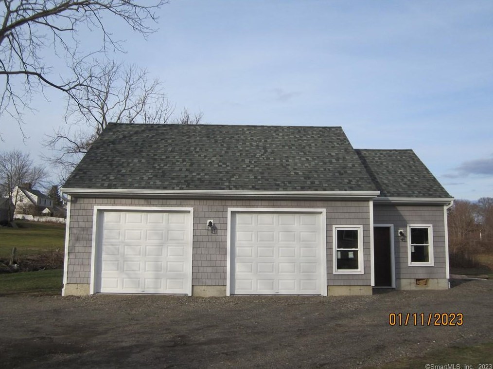 44 Ingham Hill Rd, Fenwick CT  06475-4114 exterior