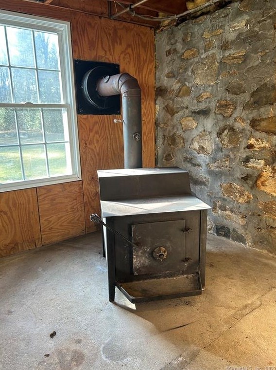 191 Danbury Quarter Rd, Winsted CT 06098-2418 exterior