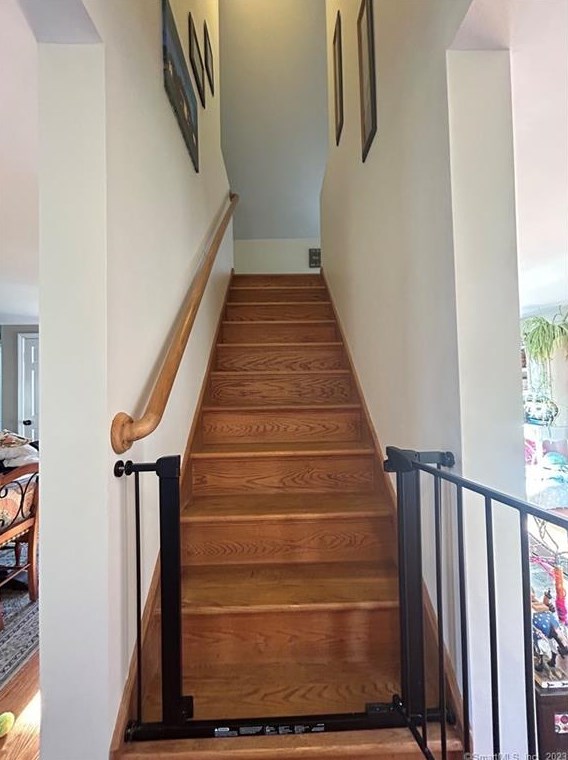 191 Danbury Quarter Rd, Winsted CT 06098-2418 exterior