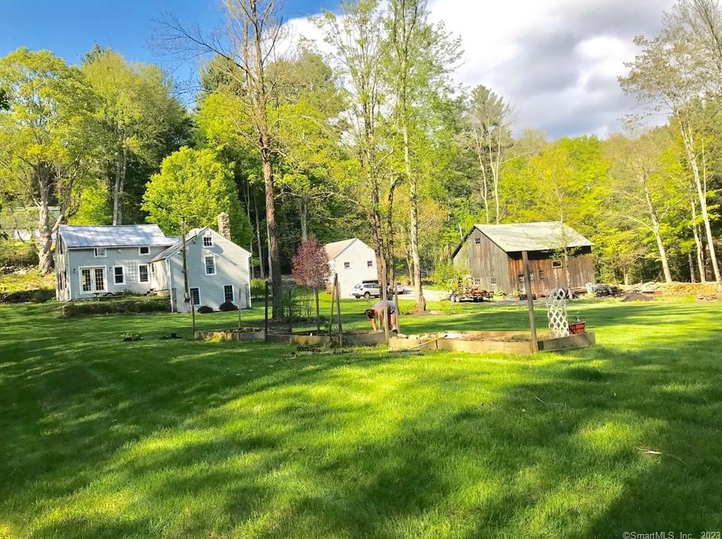 191 Danbury Quarter Rd, Winsted CT 06098-2418 exterior