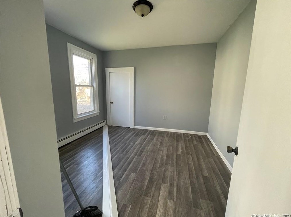 19 Camp St, Meriden CT  06451-3217 exterior