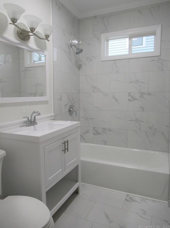 62 Glenwood Ave, Stratford CT  06614-4204 exterior