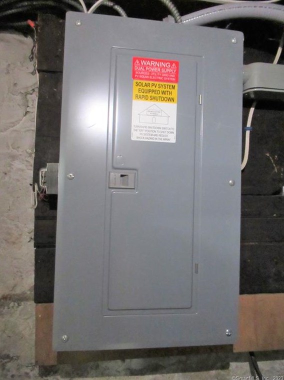 62 Glenwood Ave, Stratford CT  06614-4204 exterior