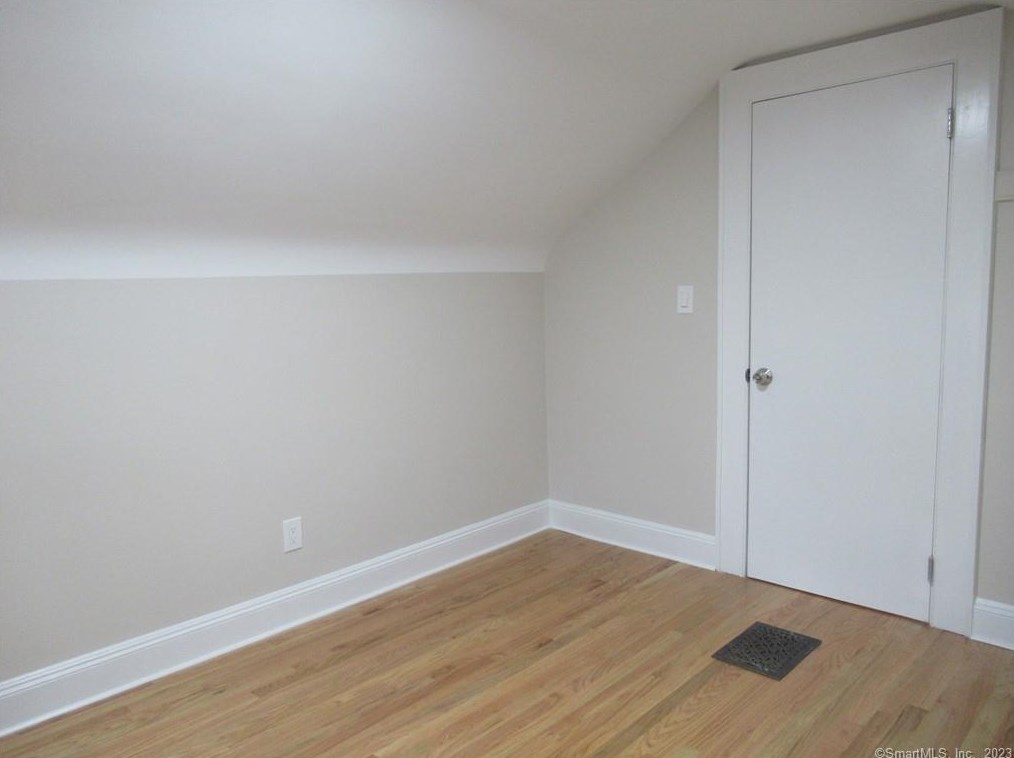 62 Glenwood Ave, Stratford CT  06614-4204 exterior