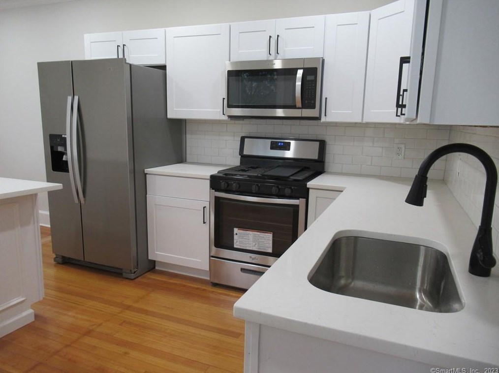 62 Glenwood Ave, Stratford CT  06614-4204 exterior