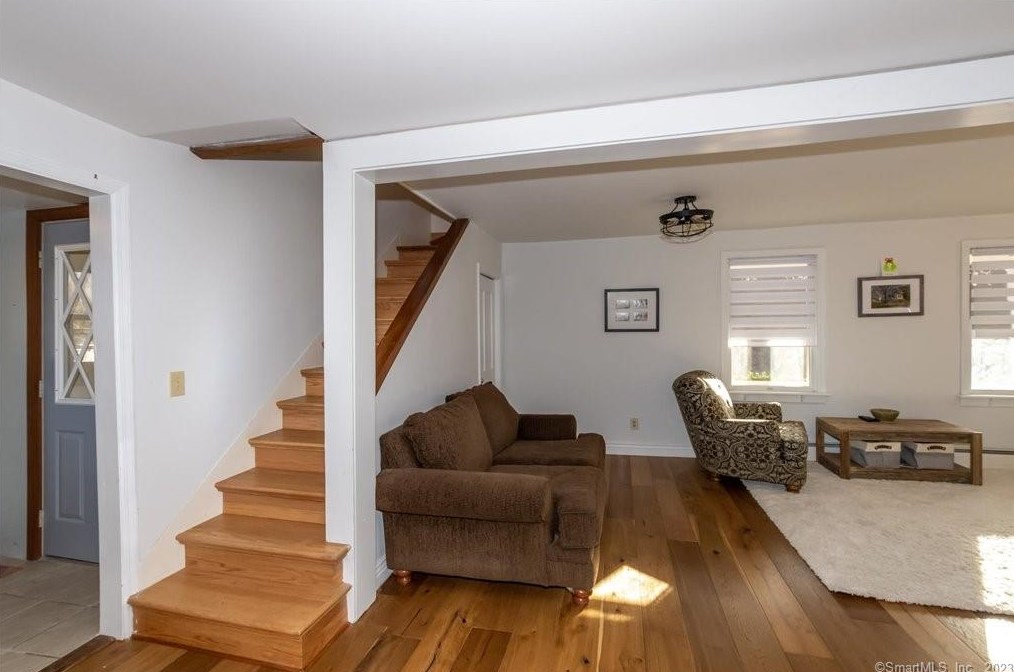 112 Pratt St, Winsted CT  06098-2053 exterior