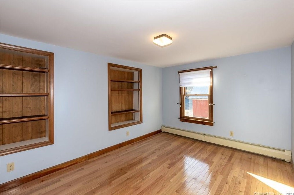 112 Pratt St, Winsted CT  06098-2053 exterior
