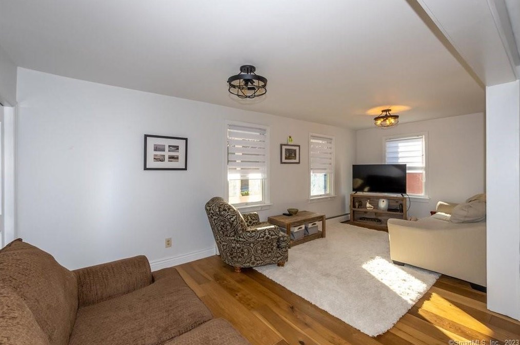 112 Pratt St, Winsted CT  06098-2053 exterior