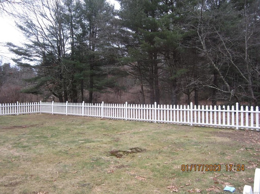 169 Old Farms Rd, Simsbury CT  06092-2122 exterior
