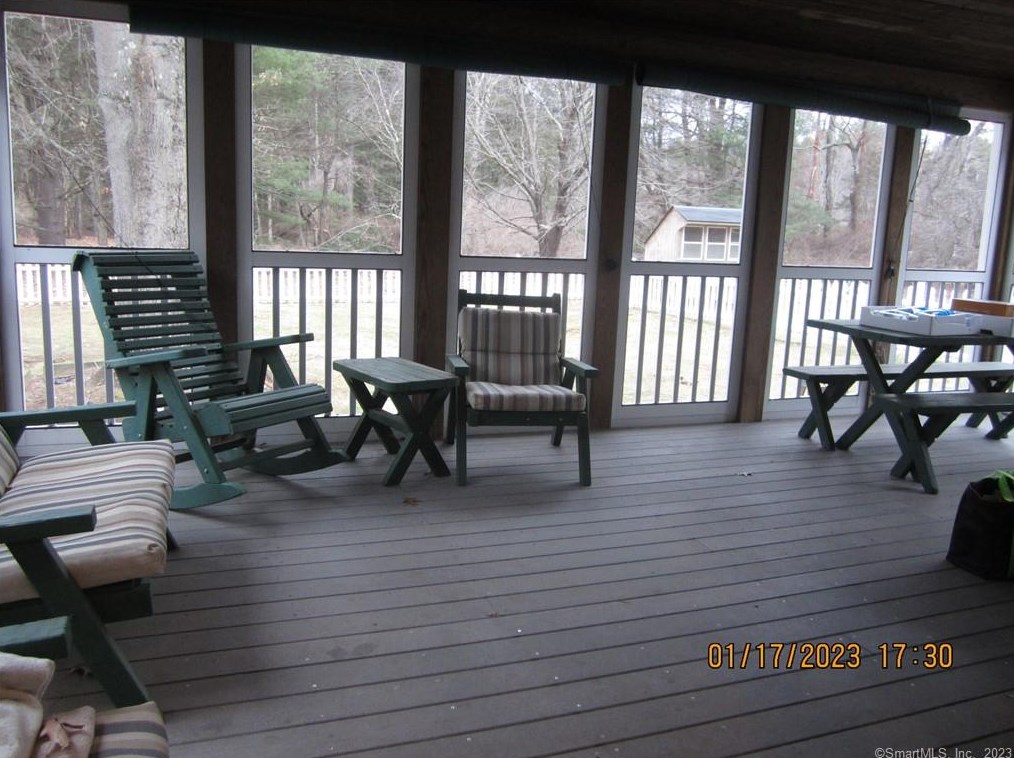169 Old Farms Rd, Simsbury CT  06092-2122 exterior