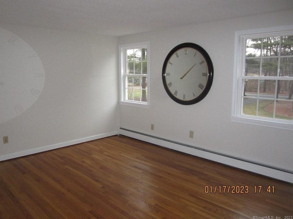 169 Old Farms Rd, Simsbury CT  06092-2122 exterior