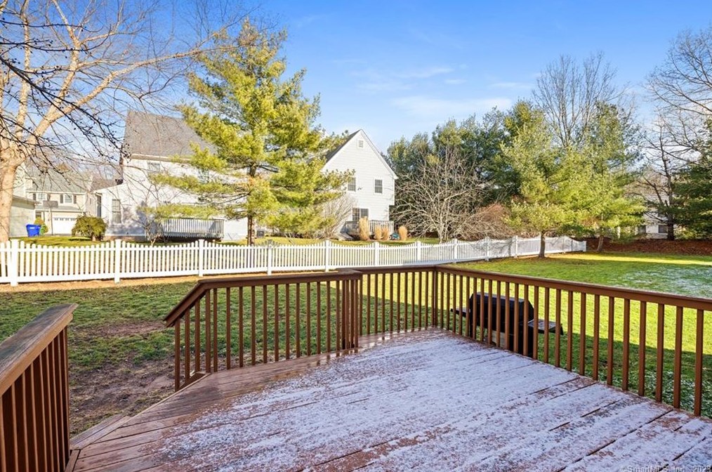 51 Olde Village Cir, Wallingford CT  06492-4821 exterior