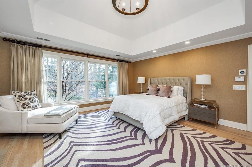 4 Green Acre Ln, Westport CT  06880-5027 exterior