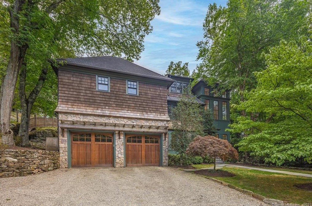 4 Green Acre Ln, Westport CT  06880-5027 exterior