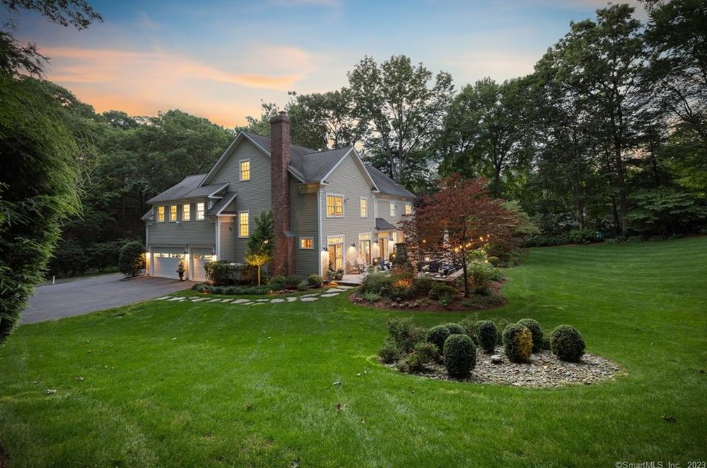 3 Buck Hill Rd, Westport CT  06880-1913 exterior