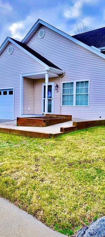 31 Cross Creek Rd, Plainfield CT  06374-1054 exterior