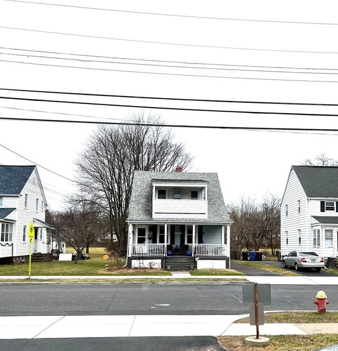 61 Pearl St, Meriden CT  06450-4506 exterior