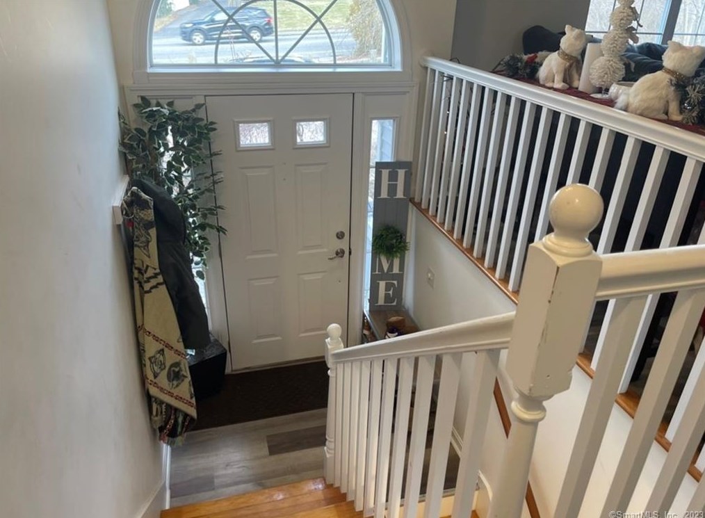 18 Broad St, Pawcatuck CT  06379-1927 exterior