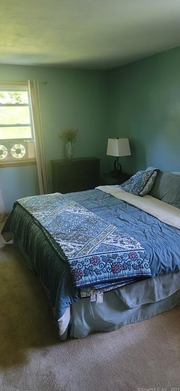 20 Hyvue Dr, Newtown CT  06470-1720 exterior