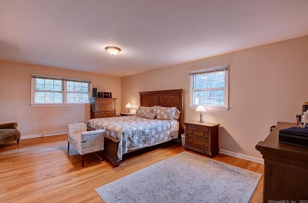 41 Trout Brook Dr, Union City CT  06770-5024 exterior
