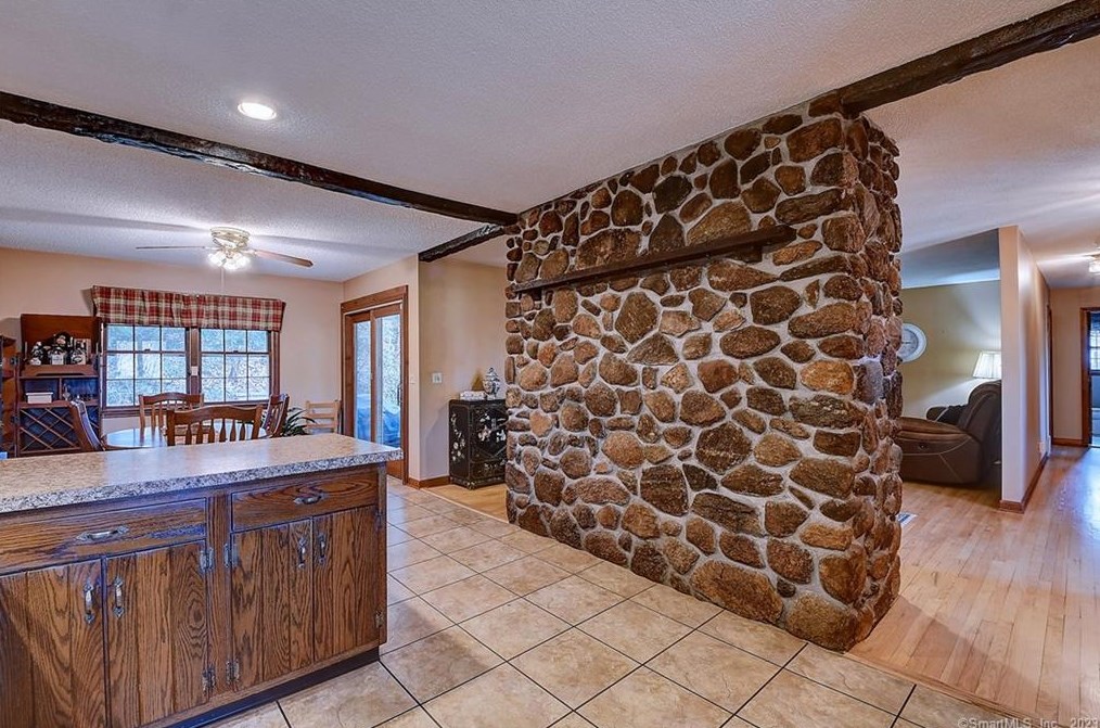 41 Trout Brook Dr, Union City CT  06770-5024 exterior