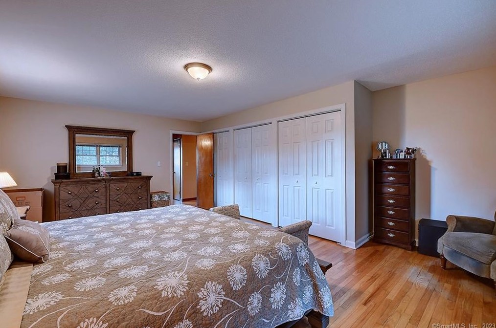 41 Trout Brook Dr, Union City CT  06770-5024 exterior