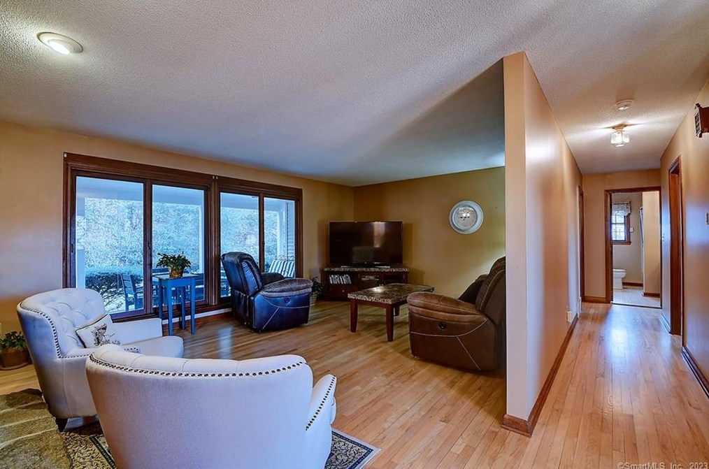 41 Trout Brook Dr, Union City CT  06770-5024 exterior