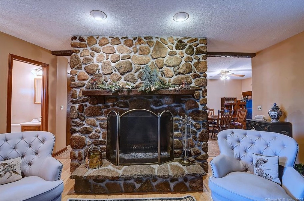 41 Trout Brook Dr, Union City CT  06770-5024 exterior