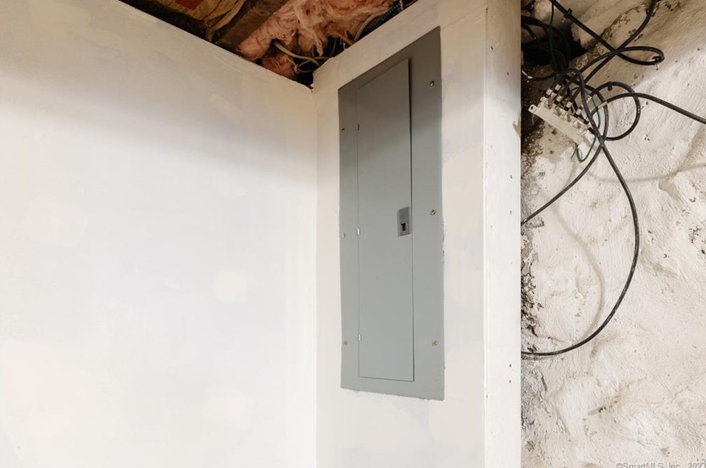 46 Manila St, Watertown CT  06779-1908 exterior