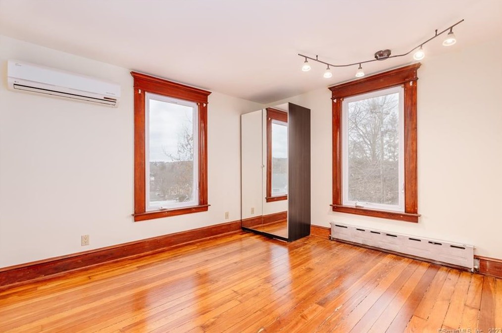 46 Manila St, Watertown CT  06779-1908 exterior